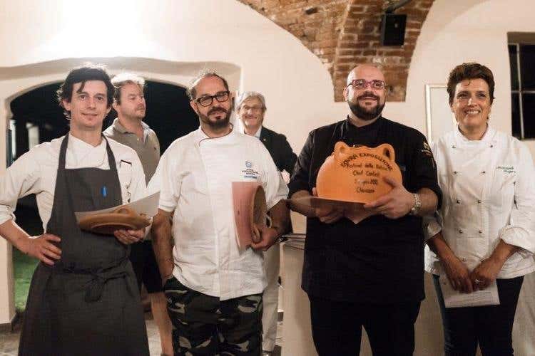 Da sinistra: Giuseppe Cereda (2° classificato), Marcello Trentini (3° classificato), Andrea Alfieri (1° classificato) e Mariangela Susigan (presidente di giuria)